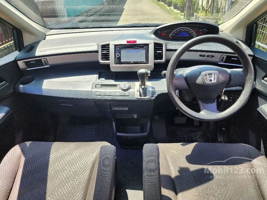 2013 Honda Freed E MPV