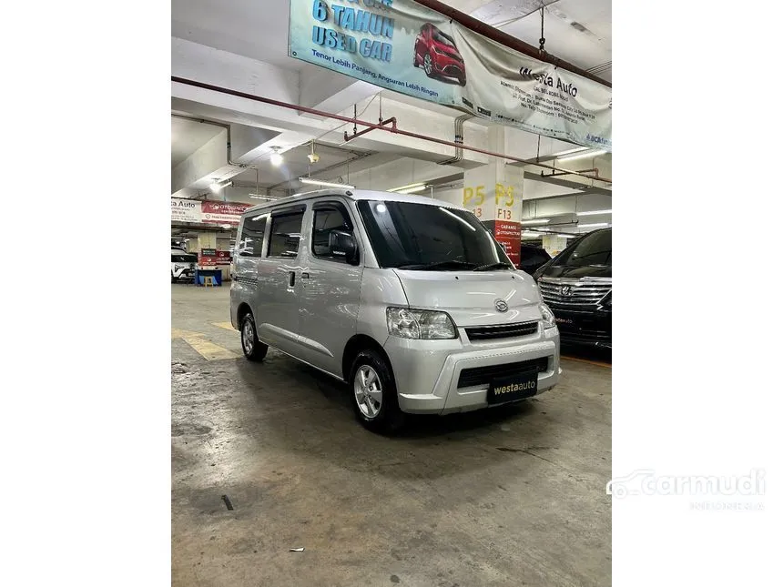 2015 Daihatsu Gran Max Mini Bus D PS Van