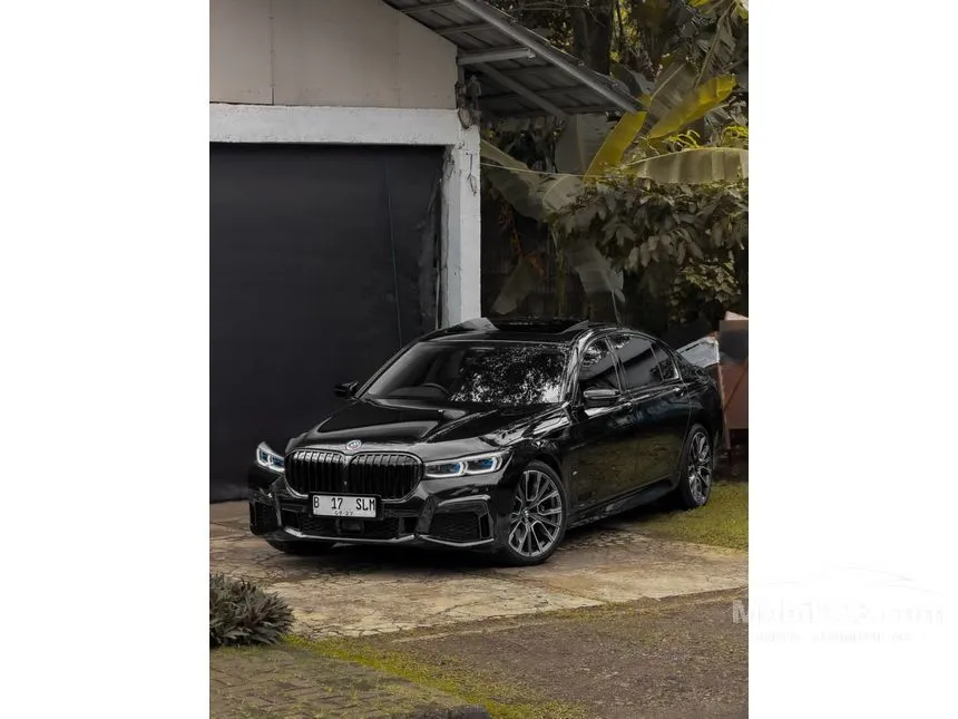 2023 BMW 730Li M Sport Sedan