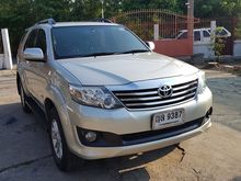 2011 Toyota Fortuner 2.7 (ปี 12-15) V Wagon AT