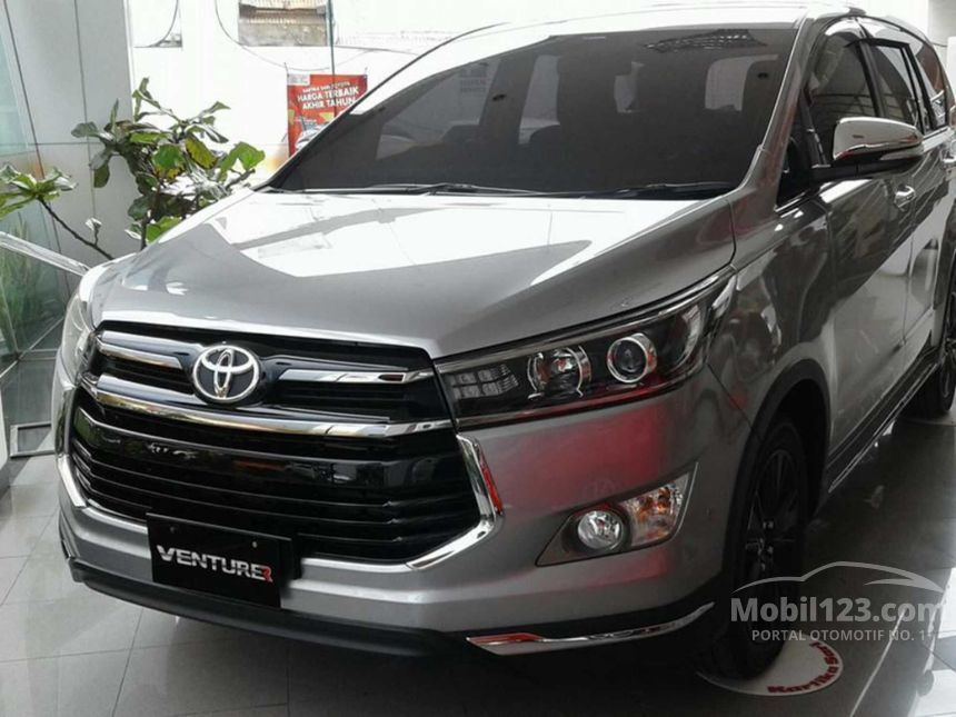 Jual Mobil Toyota Innova Venturer 2017 N140 2.4 di Banten 