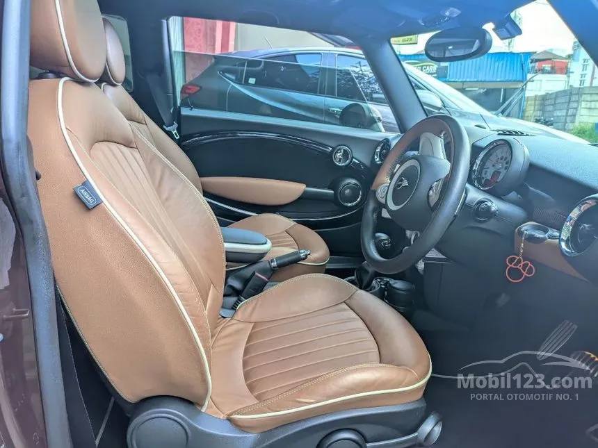 2011 MINI Cooper S Hatchback