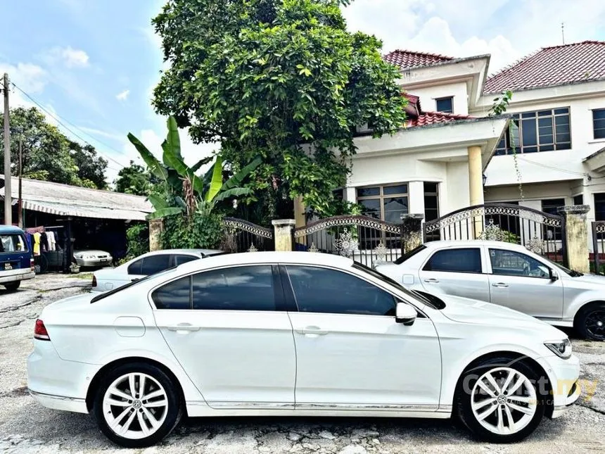 2018 Volkswagen Passat 380 TSI Highline Sedan