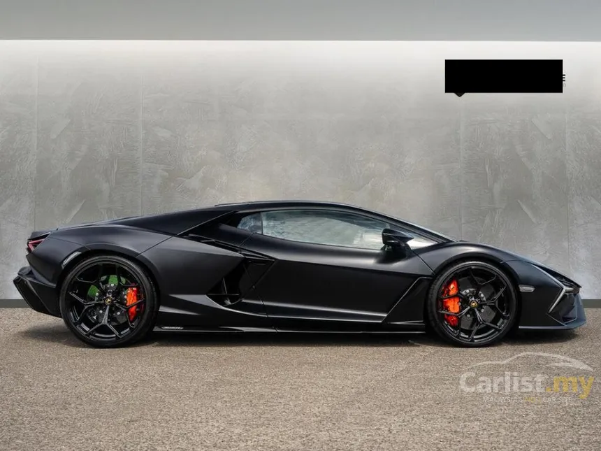 2024 Lamborghini Revuelto Coupe
