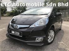 2014 Honda Jazz 1.3 Hybrid Hatchback Full Service Record Under Warranty Original Year Made 1 Owner TipTop Conditions