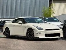 2023 NISSAN GTR R35 PREMIUM EDITION 3.8 COUPE FACELIFTED , READYSTOCK , BOSE SOUND SYSTEM , BREMBO BRAKE CALIPERS , 20 INCH GENUINE RIMS , CARBON TRIM