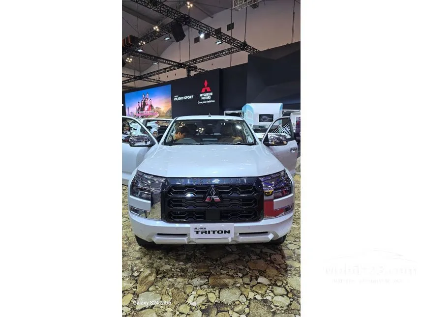 Jual Mobil Mitsubishi Triton 2024 ULTIMATE Dual Cab 2.4 di DKI Jakarta Automatic Pick