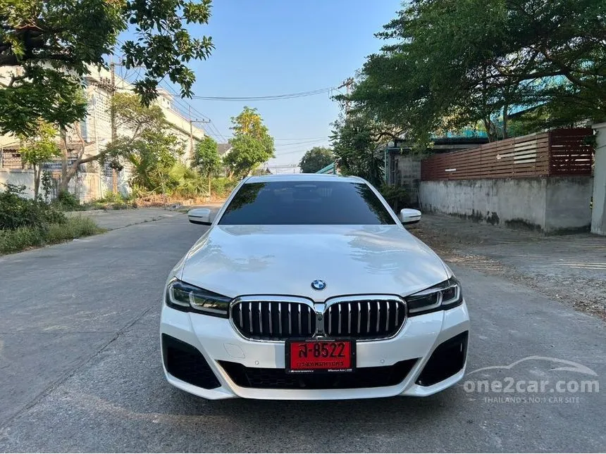 2021 BMW 530e M Sport Sedan