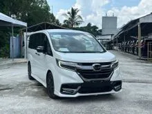 RARE MODULO X EDITION HONDA STEPWAGON 1.5  WHITE PEARL,  7 SEATER, FAMILY MPV  WAKU-WAKU DOOR, 2 POWER DOOR &  8 YEARS WARRANTY