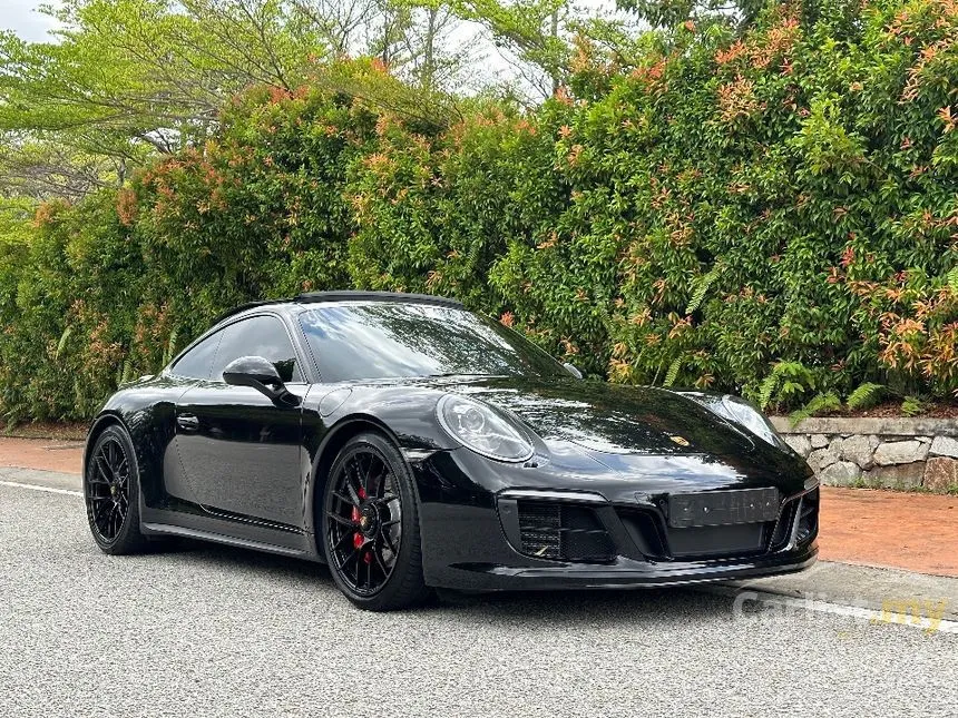 2019 Porsche 911 Carrera GTS Coupe