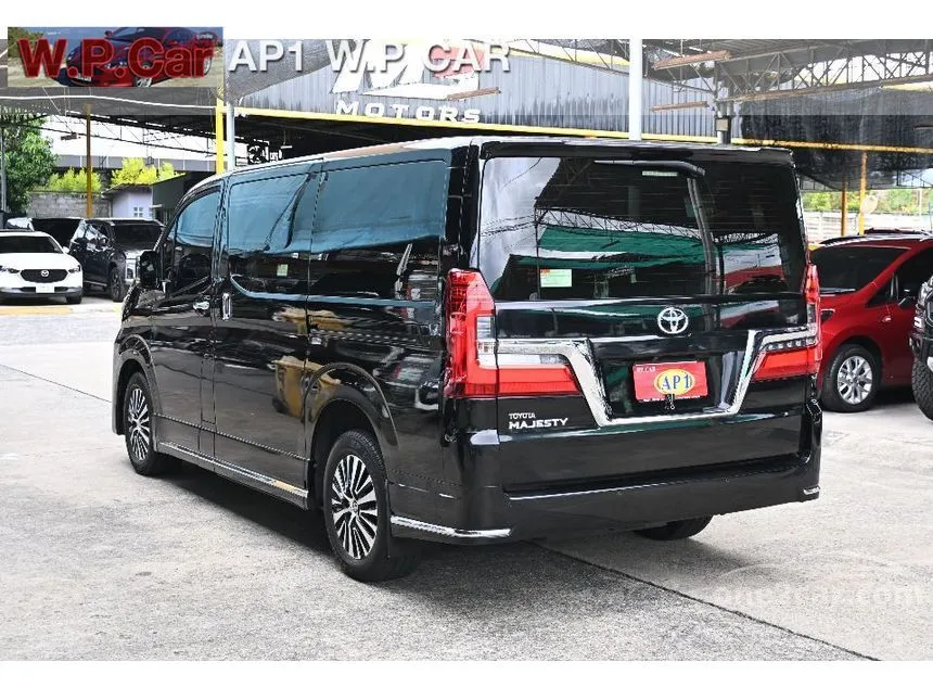 2021 Toyota Majesty Premium Van