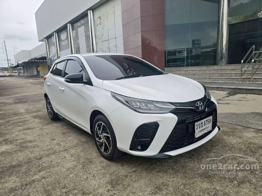 2022 Toyota YARIS Sport Hatchback