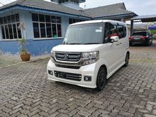 2017 Honda N-Box Custom 0.7 Hatchback -UNREG-