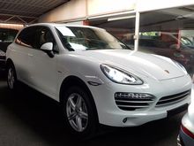 2014 Porsche Cayenne 3.0 Diesel SUV Platinum Edition Reverse Camera Panoramic Roof Power Boot Sport Steering Paddle Shift Xenon Light LED Daytime Running Light