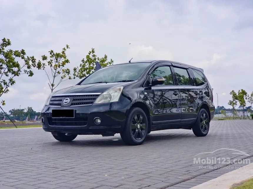 2010 Nissan Grand Livina Ultimate MPV