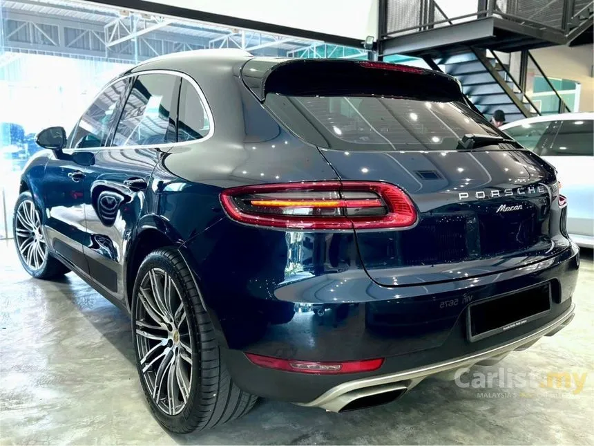 2016 Porsche Macan SUV
