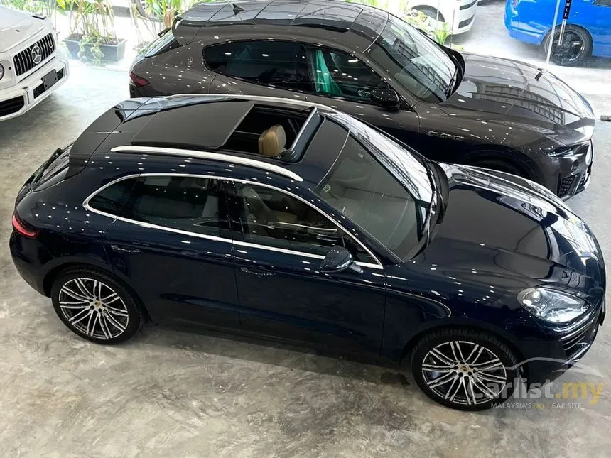 2016 Porsche Macan SUV