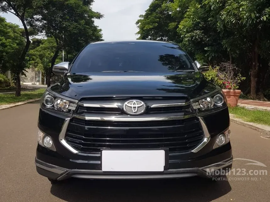Jual Mobil Toyota Innova Venturer 2019 2.4 di DKI Jakarta Automatic Wagon Hitam Rp 395.000.000