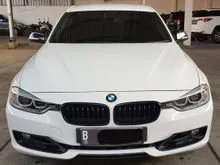 BMW 320i 2.0 Sport A/T ( Matic ) 2014/2015 Putih Km 40rban Siap Pakai Good Condition