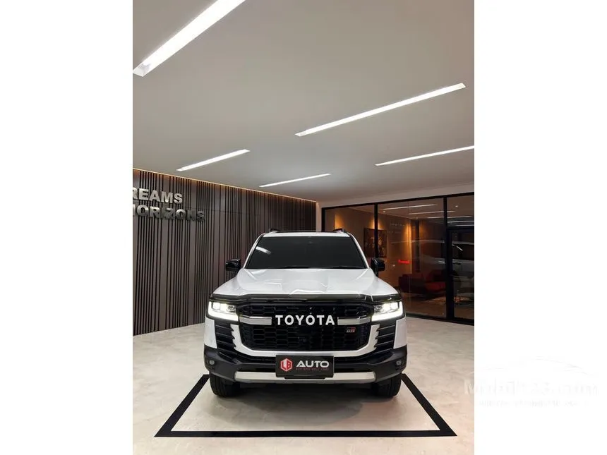 2023 Toyota Land Cruiser 300 GR-S (Premium Colour) SUV