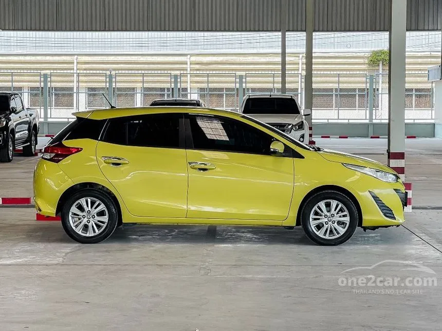 2017 Toyota YARIS E Hatchback