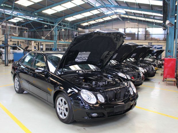 Mercedes-Benz E 200 Compressor 2011 Dilego Rp 180 Juta oleh Blue Bird