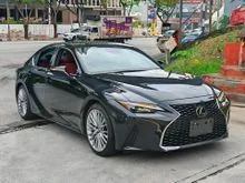 2021 Lexus IS 300 2.0 Luxury Sedan 21K KM COMFORT IS300 RED INTERIOR SAFETY+ BSM LKA PCS VENTI COOL AIR SEAT APPLE CAR PLAY ANDROID AUTO UNREG