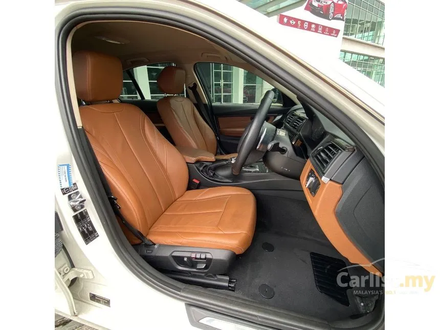 2012 BMW 328i Luxury Line Sedan