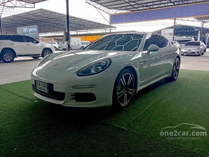 2015 Porsche PANAMERA S E-Hybrid Sedan