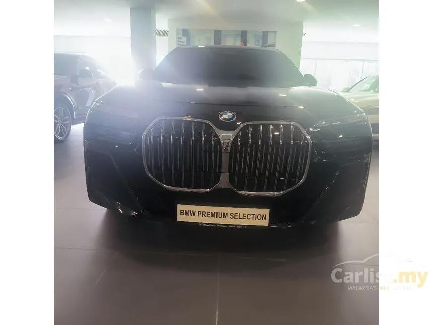 2025 BMW 750e xDrive M Sport Pure Excellence Sedan