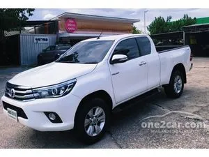 2016 Toyota HILUX REVO 2.4 G Prerunner Smart Cab Pickup