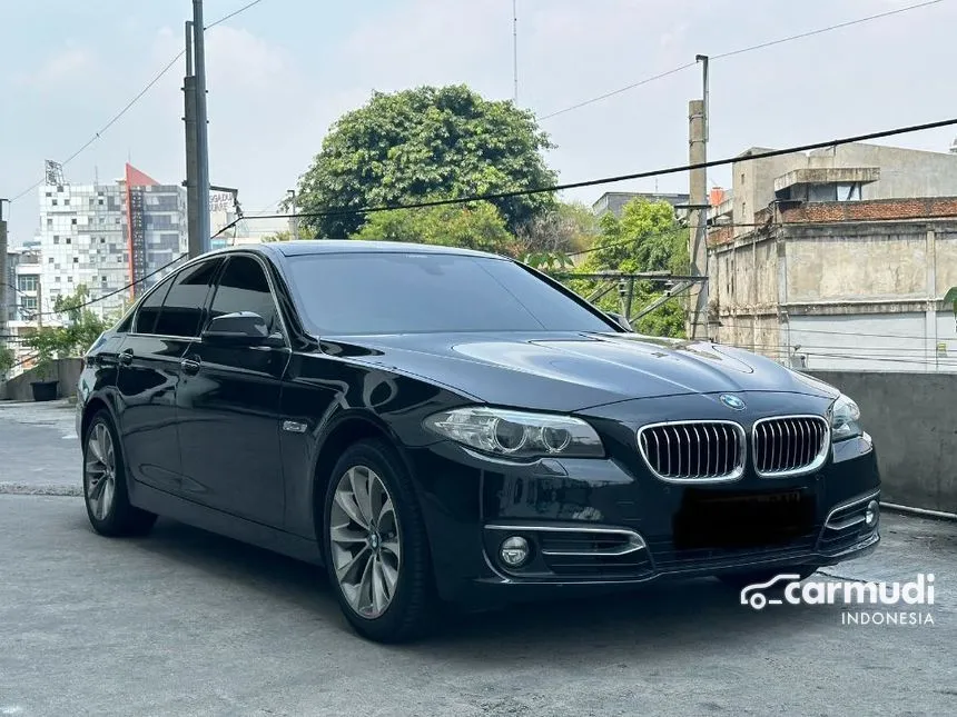 2015 BMW 520i Luxury Sedan