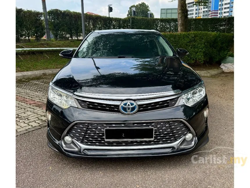 2015 Toyota Camry Hybrid Sedan