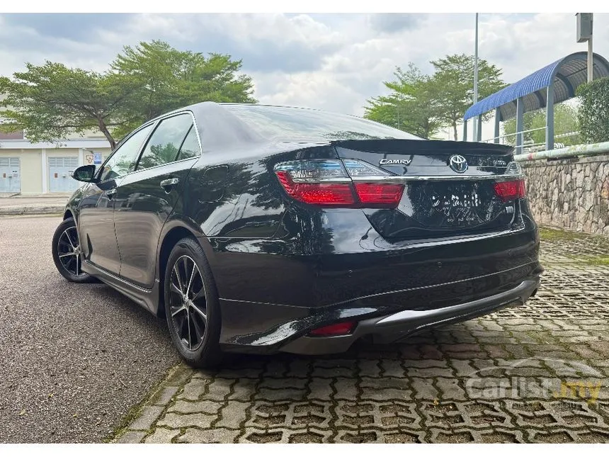 2015 Toyota Camry Hybrid Sedan