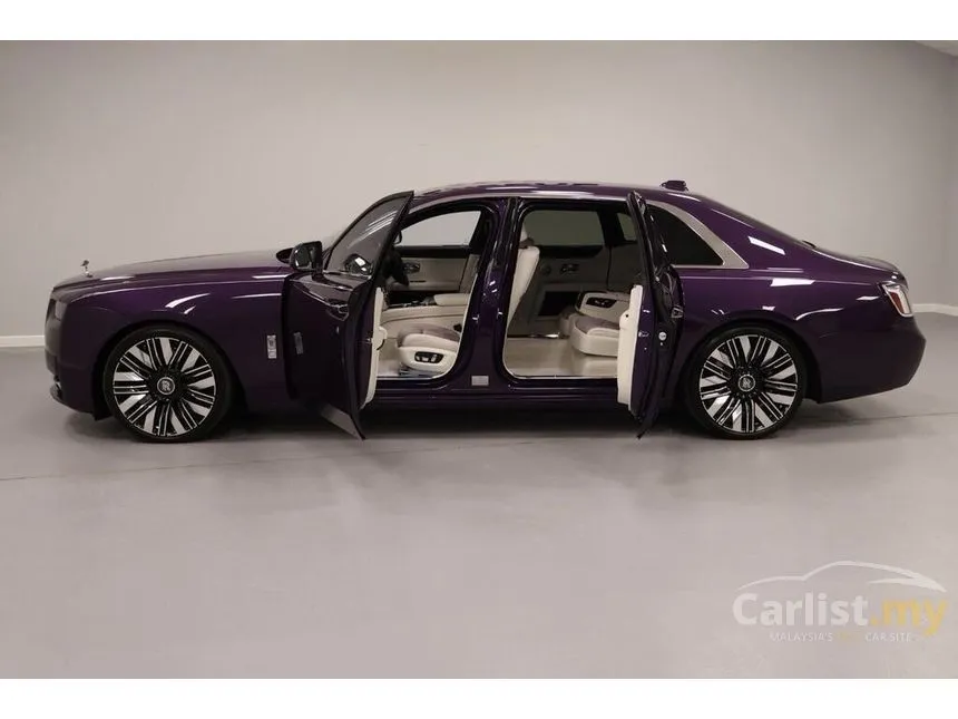 2025 Rolls-Royce Ghost Black Badge Sedan