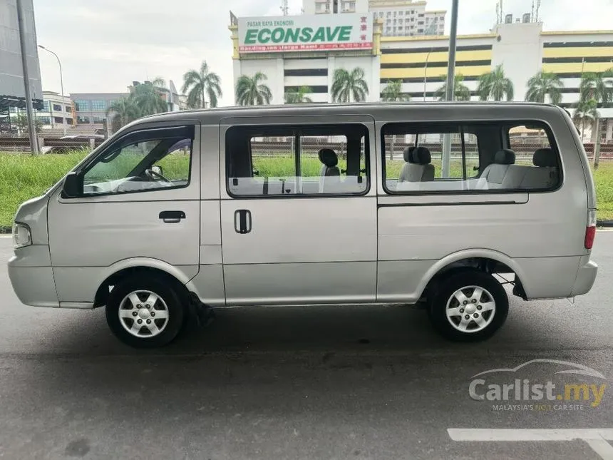 2011 Kia Pregio Window van Van