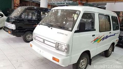 Antik! Suzuki Carry Minivan Bekas 1997 Ini Baru Berjalan 3 KM