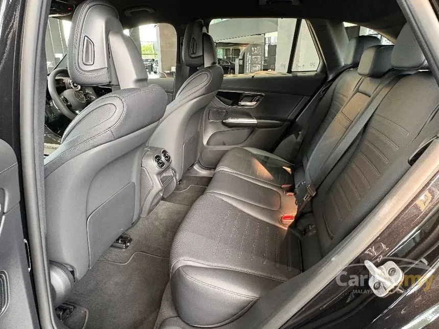 2025 Mercedes-Benz GLC200 4MATIC SUV