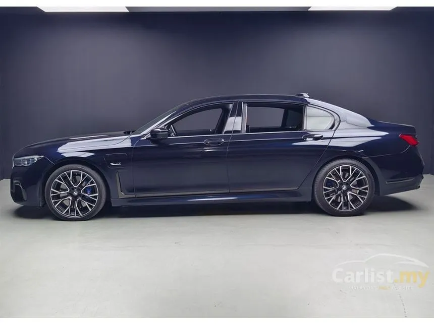 2022 BMW 740Le xDrive M Sport Sedan