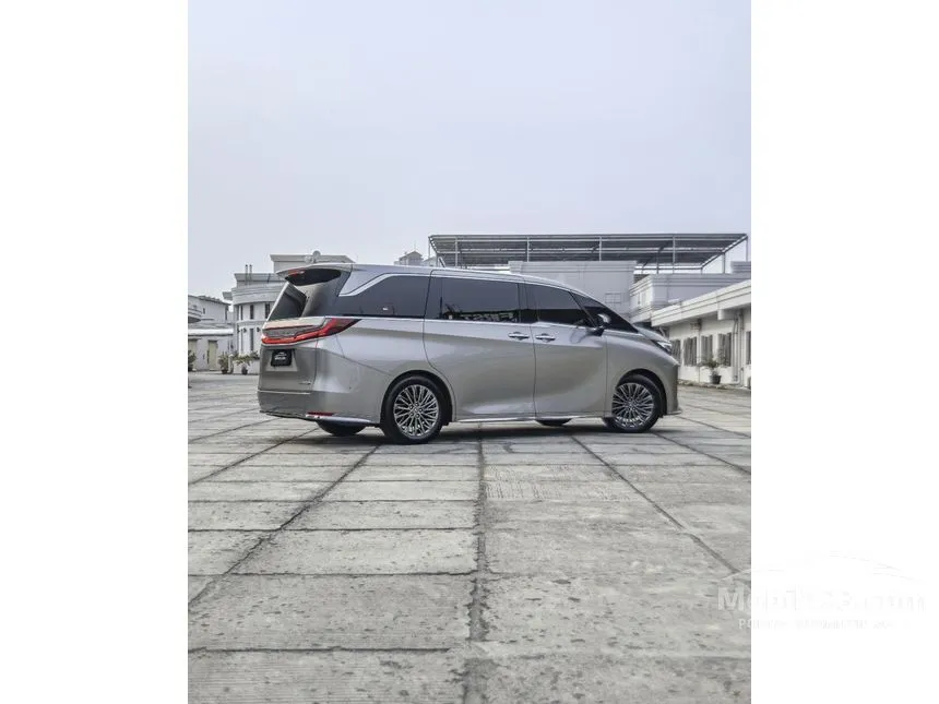 2024 Lexus LM 350h 4 Seater MPV
