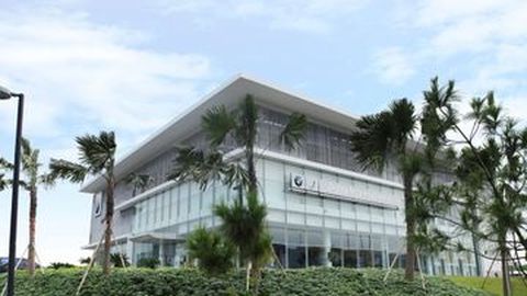 BMW Serpong Menjadi Dealer Pertama yang Layani BMW i8