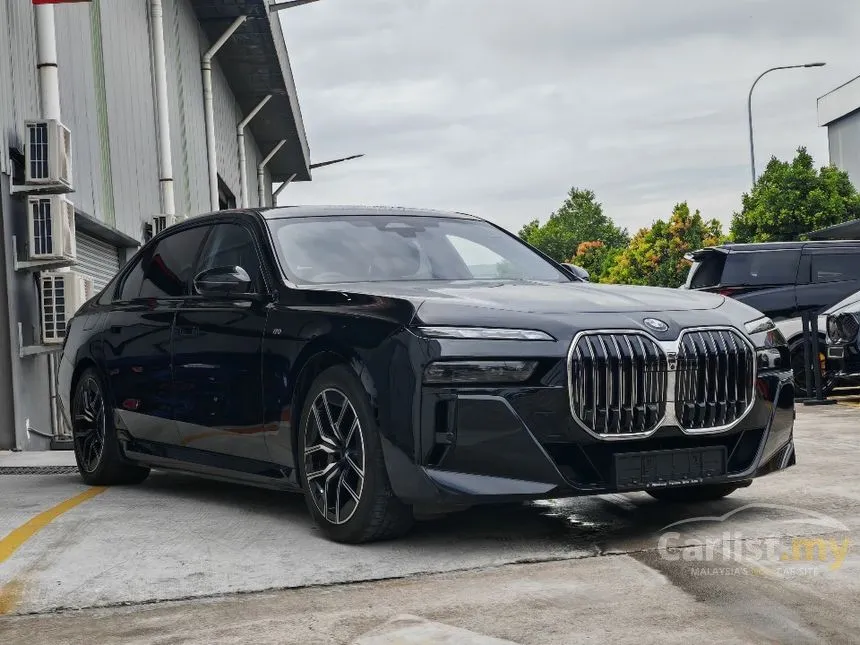 2023 BMW 750e xDrive M Sport Pure Excellence Sedan