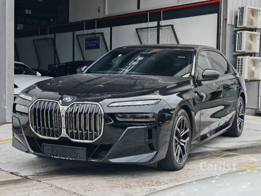 2023 BMW 750e xDrive M Sport Pure Excellence Sedan
