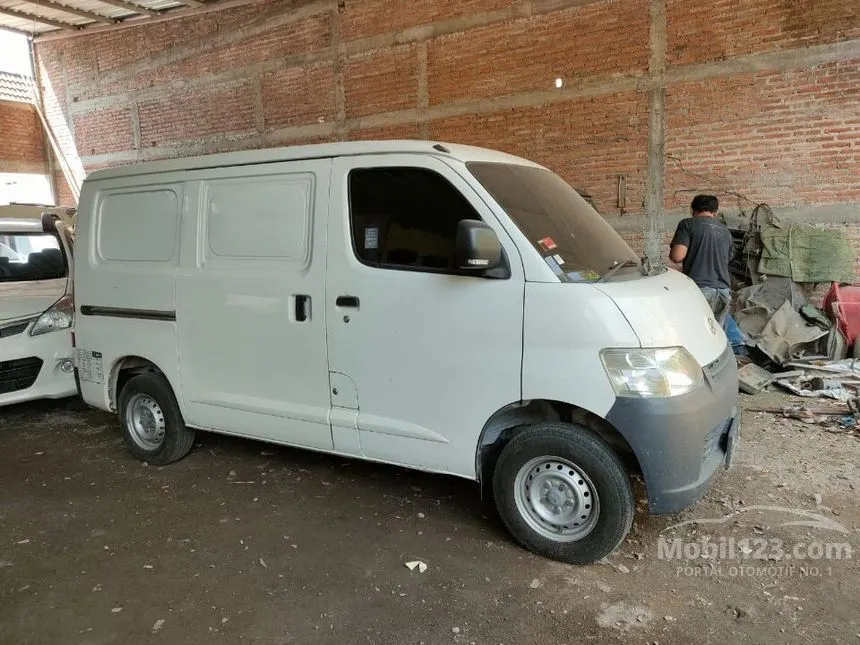 Jual Mobil Daihatsu Gran Max 2016 STD 1.3 di Jawa Timur Manual Van Putih Rp 83.000.000