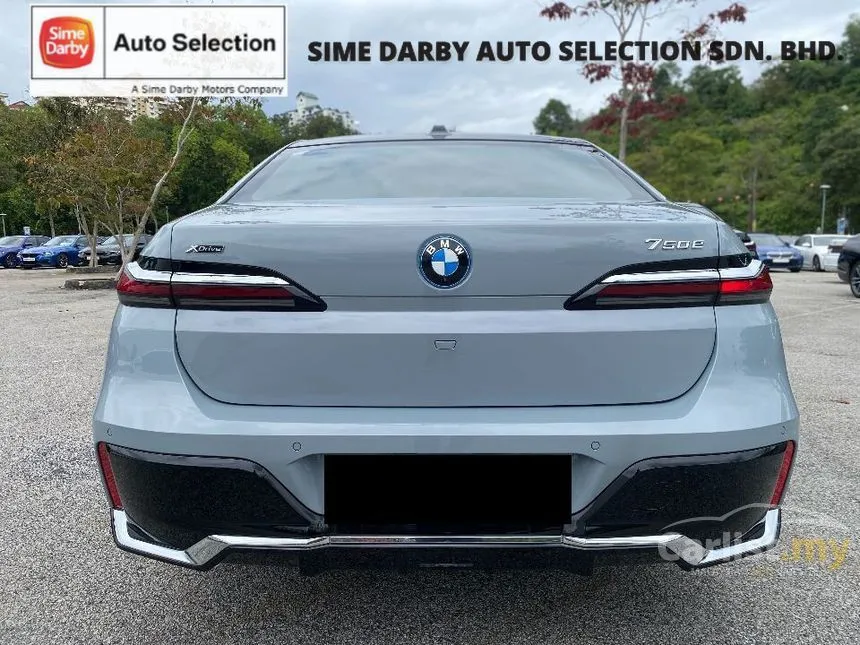 2023 BMW 750e xDrive M Sport Pure Excellence Sedan