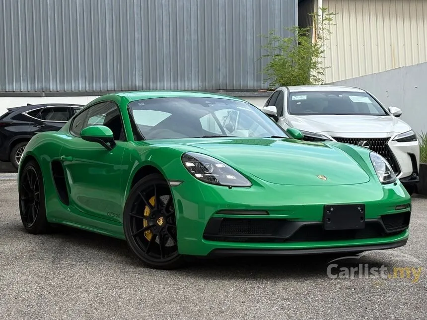 2022 Porsche 718 Cayman GT4 Coupe