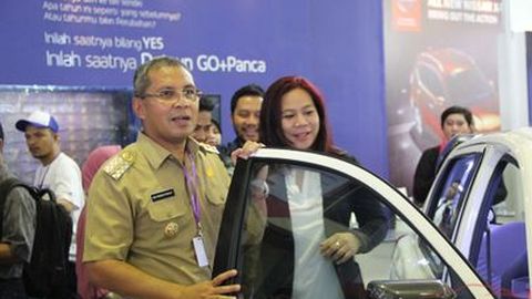 Walikota Makassar Persilakan Jual Mobil Lebih Banyak