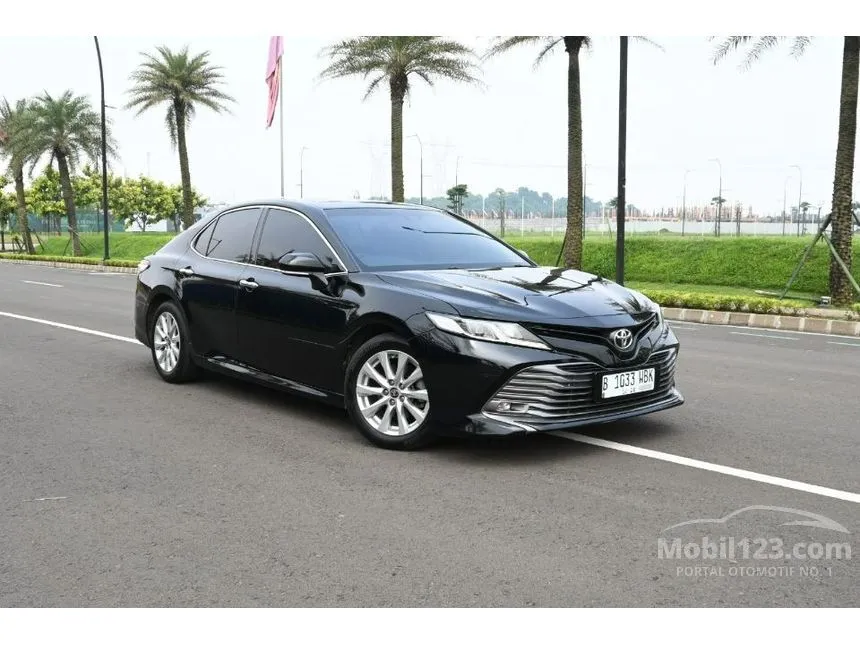 2020 Toyota Camry V Sedan