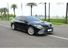 2020 Toyota Camry 2.5 V Sedan Hitam (TDP 10jtan)