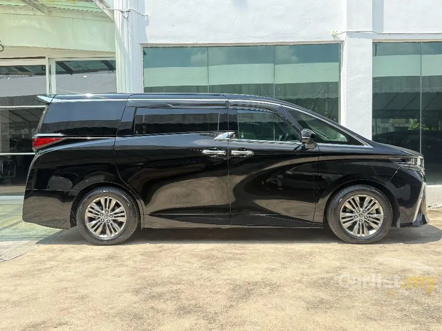 2024 Toyota Alphard Z 7-Seater MPV